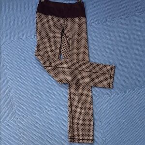 Lululemon Black and grey 8 Patterned Pants
